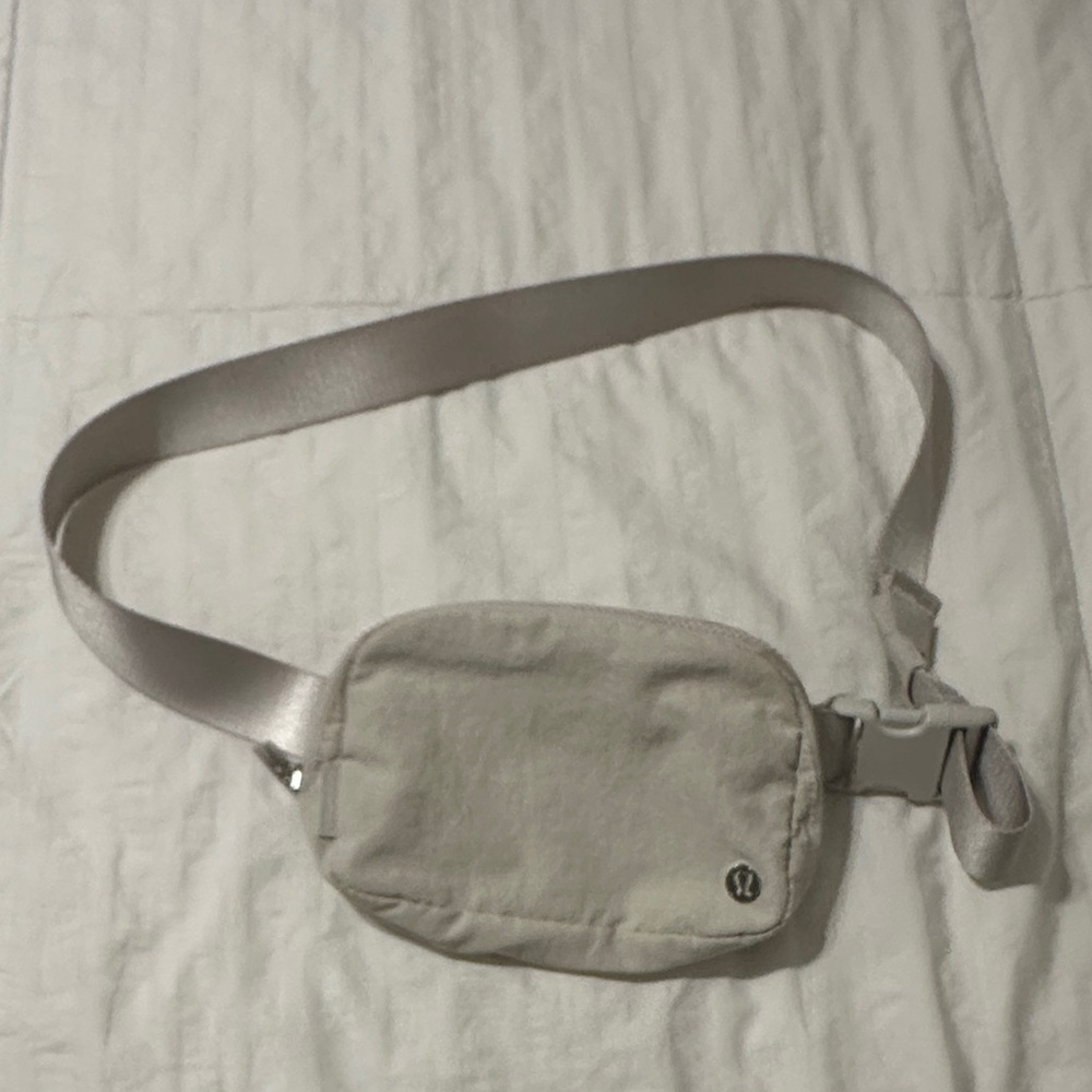 Lululemon belt bag